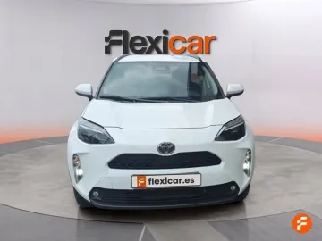 Car image 3