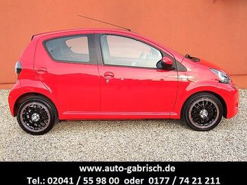 Car image 3