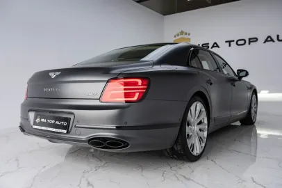 Car image 40