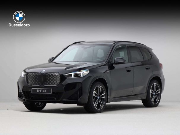 BMW iX1 xDrive30 230 kW image number 1