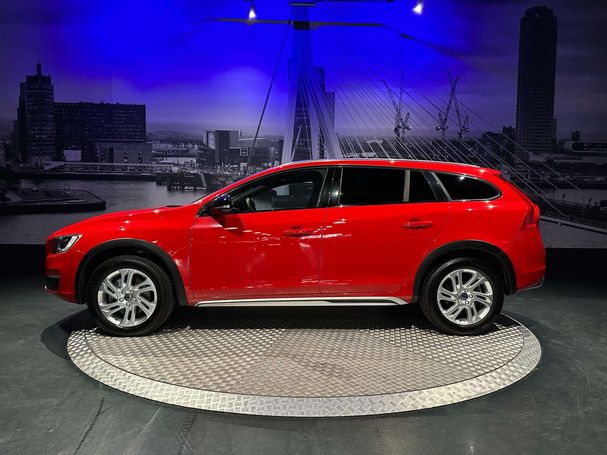 Volvo V60 Cross Country T5 AWD 180 kW image number 8