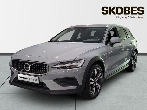 Volvo V60 Cross Country AWD B4 147 kW image number 1