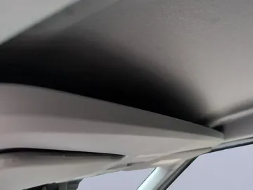 Car image 29
