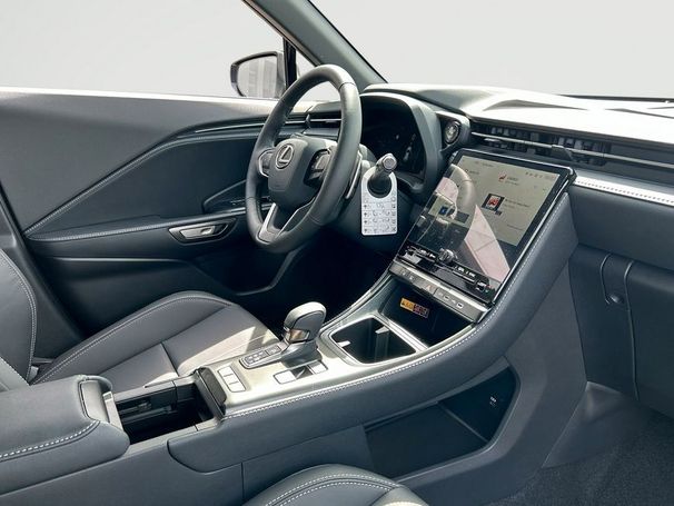 Lexus LBX Relax 99 kW image number 10