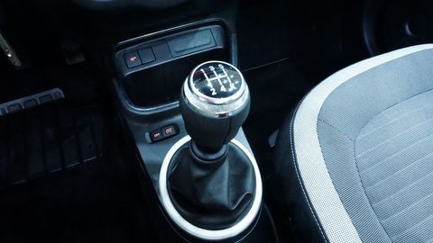 Car image 22