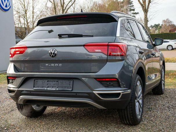 Volkswagen T-Roc 1.5 TSI Active 110 kW image number 2