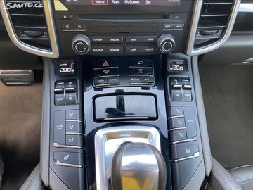 Car image 33