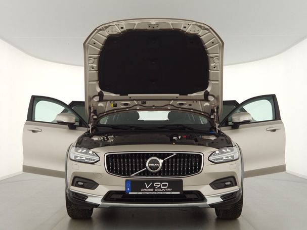 Volvo V90 Cross Country AWD B5 173 kW image number 9