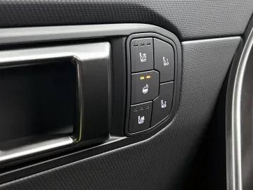 Car image 50