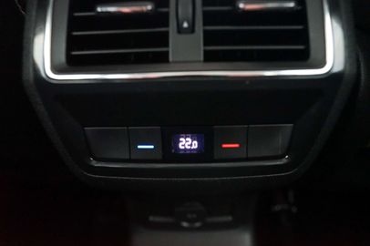 Car image 41