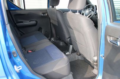 Car image 10