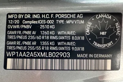 Car image 27