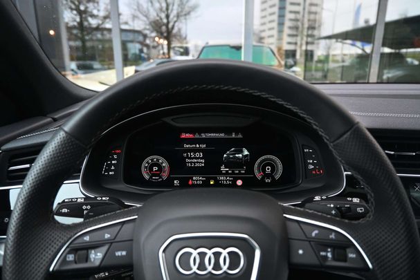 Audi Q8 55 TFSI quattro 250 kW image number 17