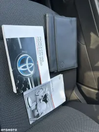 Car image 24