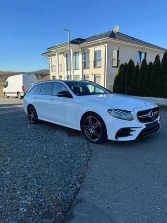 Mercedes-Benz E 220 d T 4Matic 143 kW image number 3