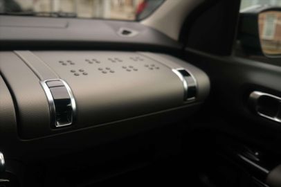 Car image 37