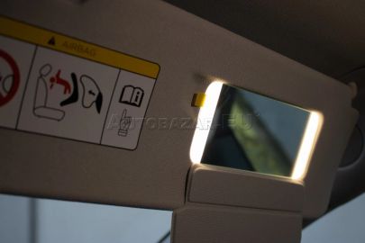 Car image 35