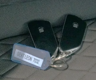Car image 40