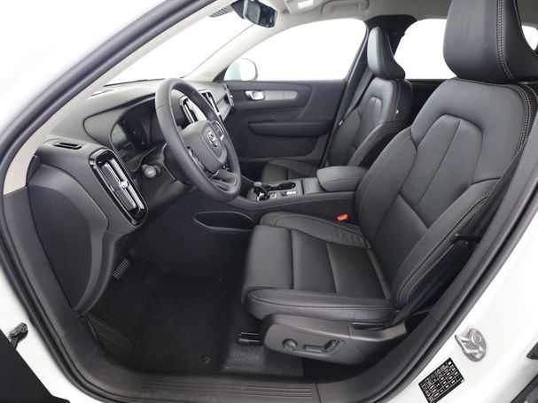 Volvo XC40 B3 Core 120 kW image number 5