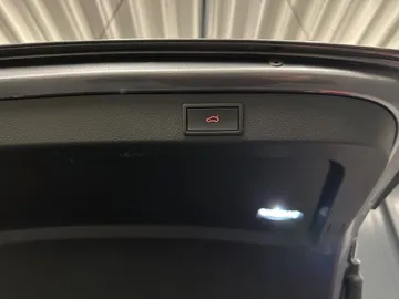 Car image 35