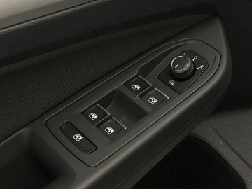 Car image 36