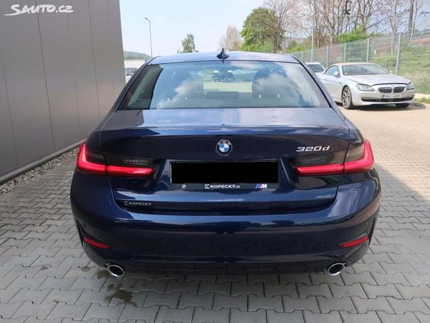 BMW 320d Sport Line 140 kW image number 15