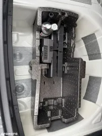 Car image 39