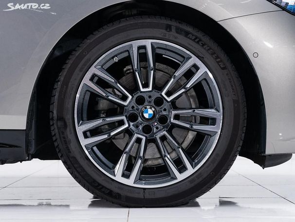 BMW 520d xDrive 145 kW image number 13