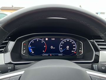 Car image 36