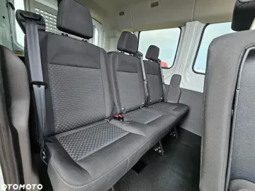 Car image 36