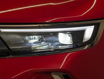 Car image 20