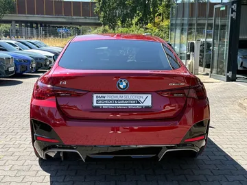 Car image 28