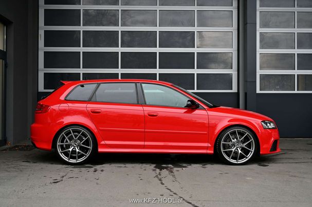 Audi RS3 2.5 TFSI quattro Sportback 250 kW image number 3