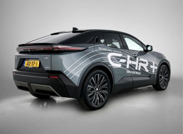 Car image 2