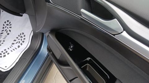 Car image 37