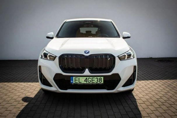 BMW iX1 xDrive30 230 kW image number 4