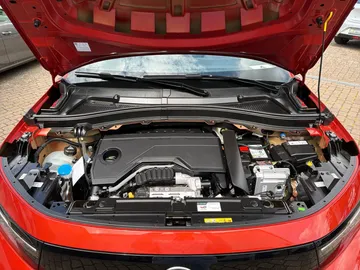 Car image 28