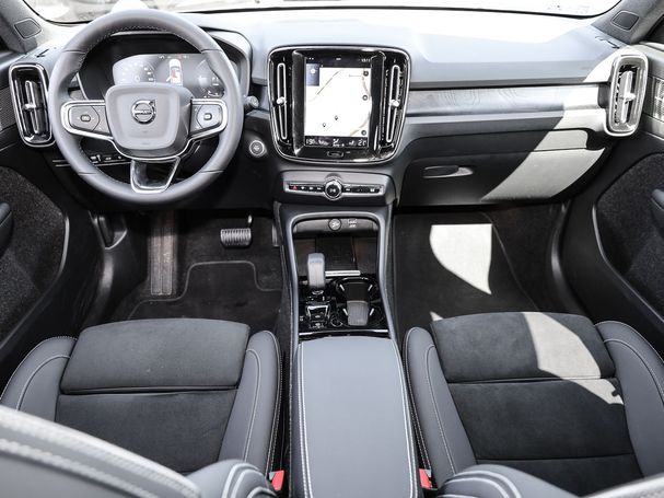 Volvo XC40 T5 Plus 192 kW image number 3