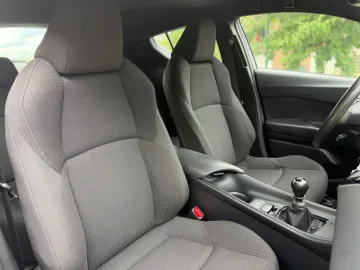 Car image 27