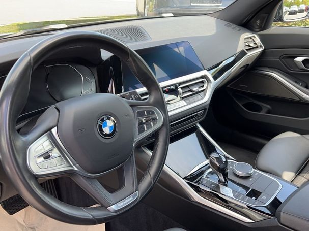 BMW 320d Touring 140 kW image number 17