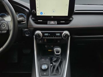 Car image 12