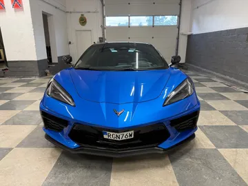Car image 4