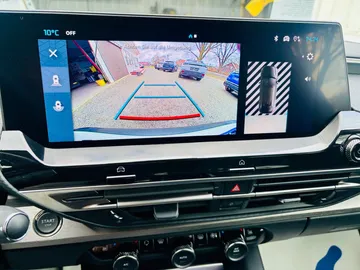 Car image 25