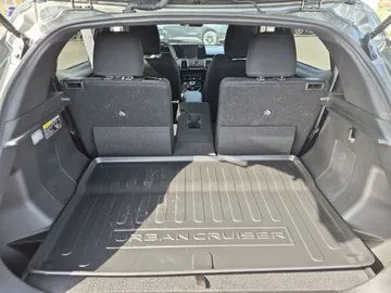 Car image 28