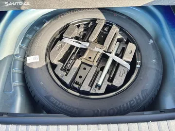Car image 42
