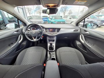 Car image 10