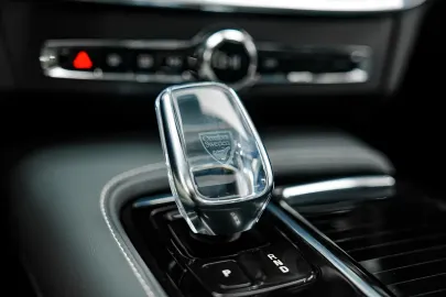 Car image 40
