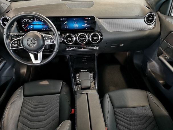 Mercedes-Benz GLA 180 100 kW image number 13