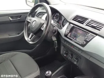 Car image 34