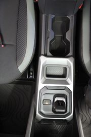 Car image 33